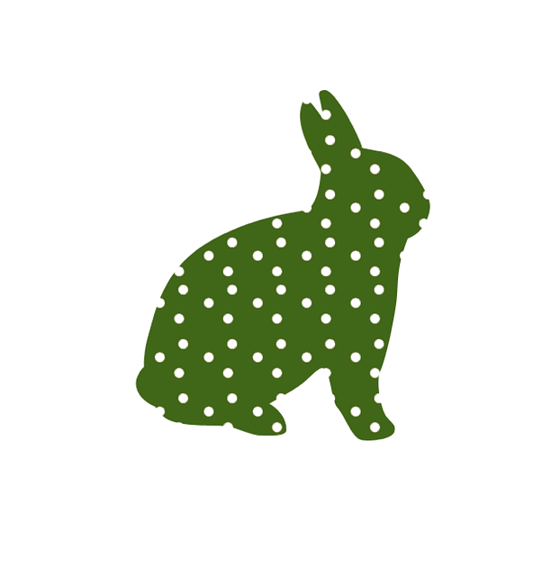 Osterhase grün mit weißen Punkten