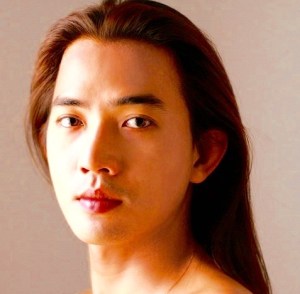 Ex-Banker mit Winnetouhaaren