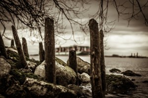 flussufer-schiff-substanz